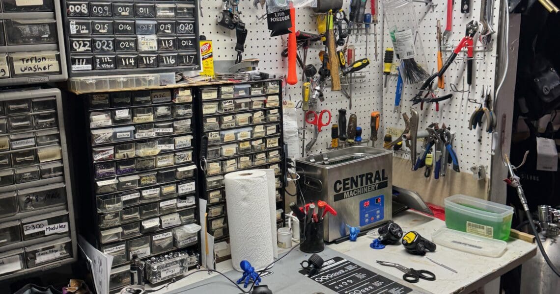 Gear Service Bench at DxDivers