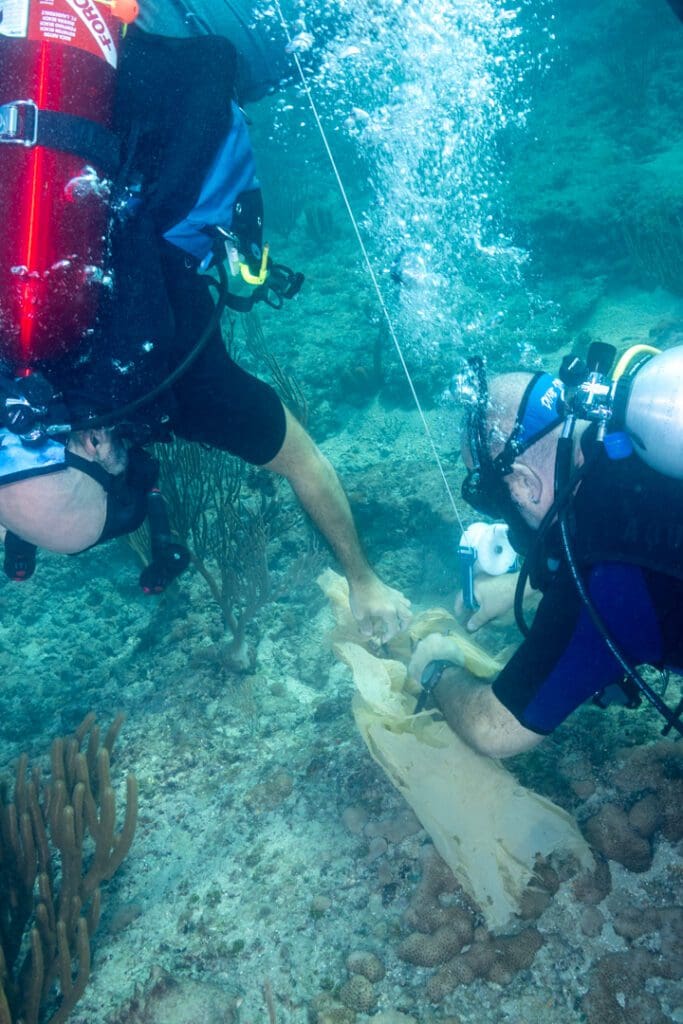Removing debris from the reef