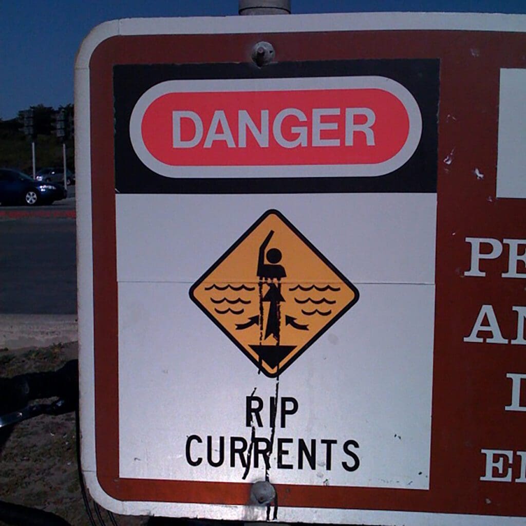 Rip current warning sign