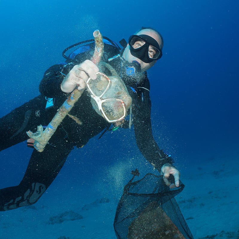 Force-E Diver doing Reef Cleanup